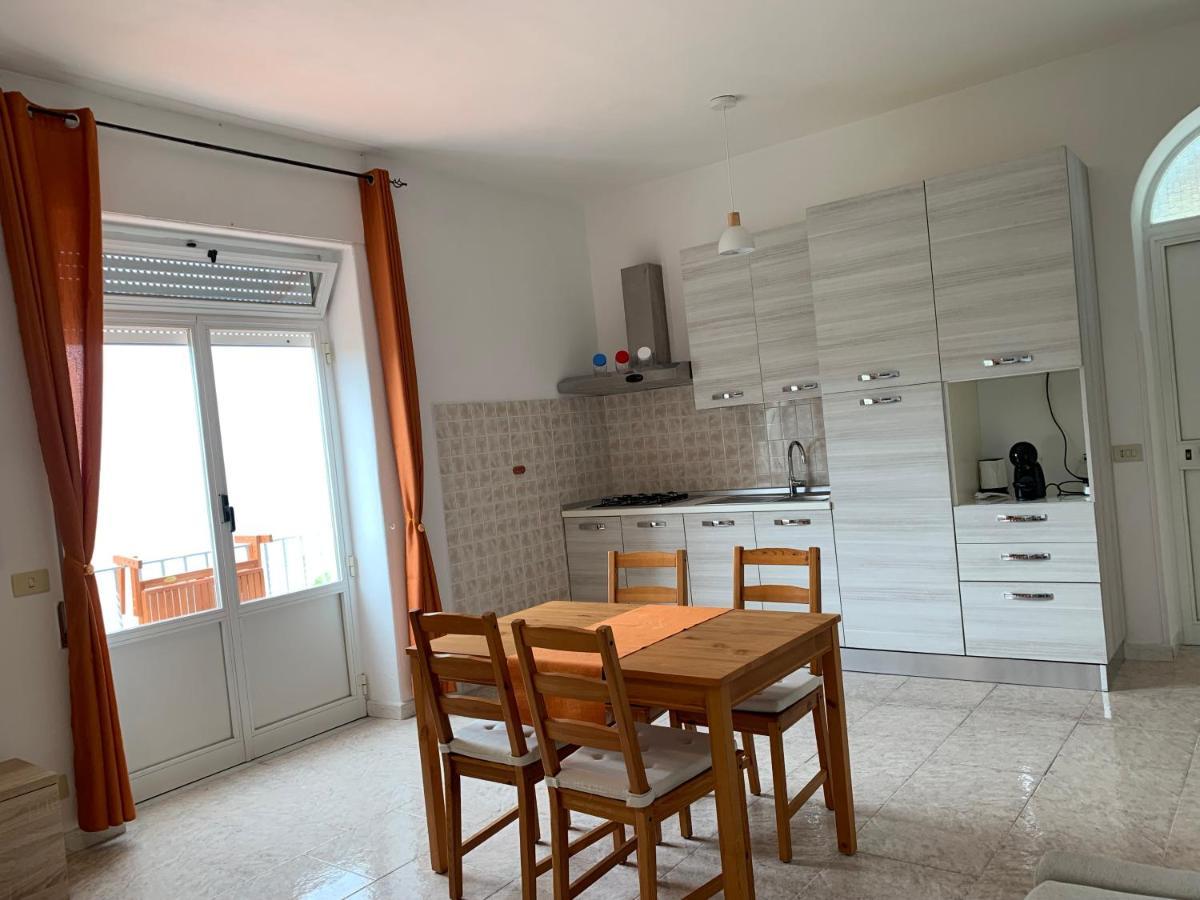 Casa Colomba Sant'angelo Apartment *